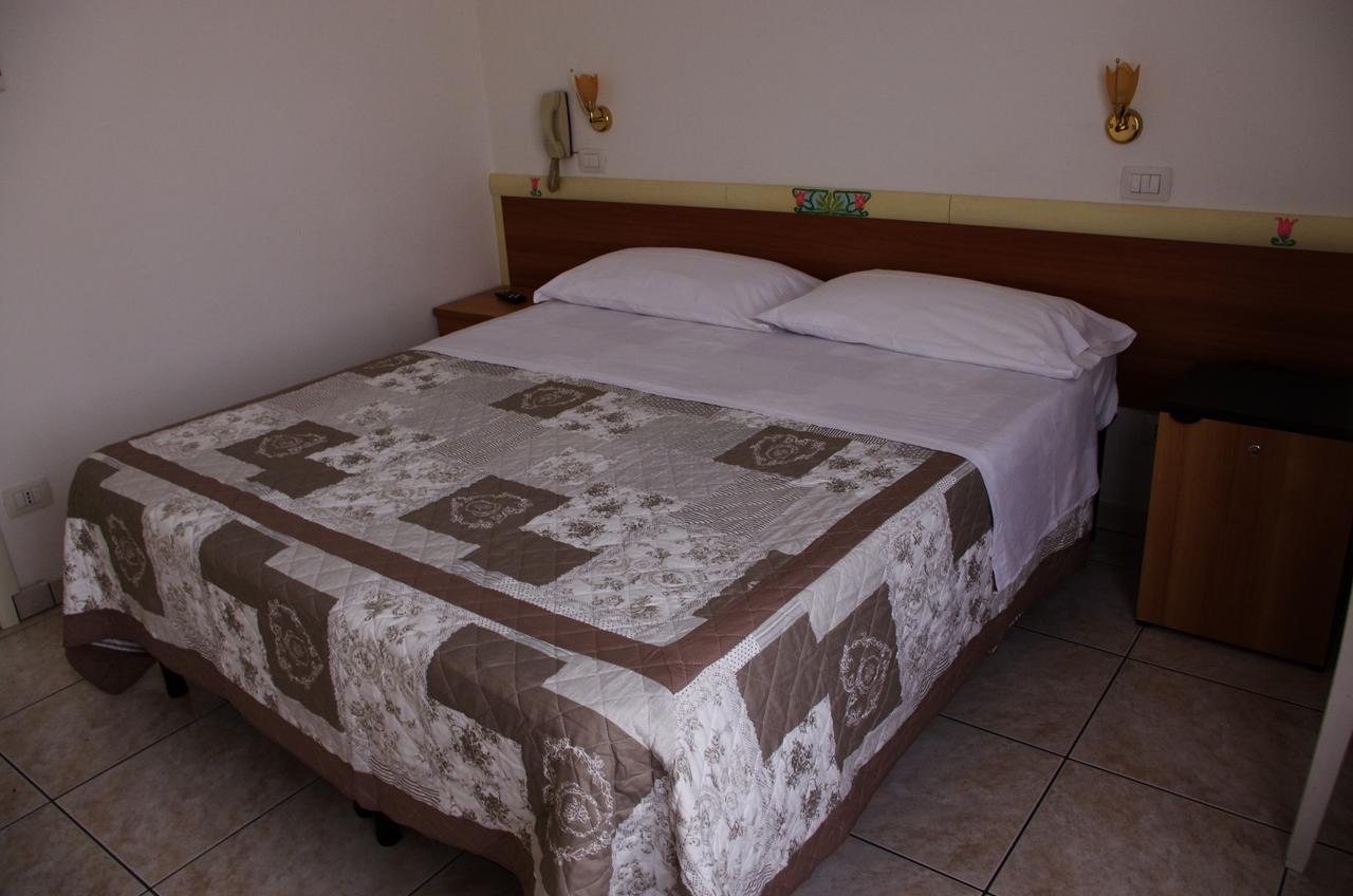 Hotel La Playa San Benedetto del Tronto Exterior photo