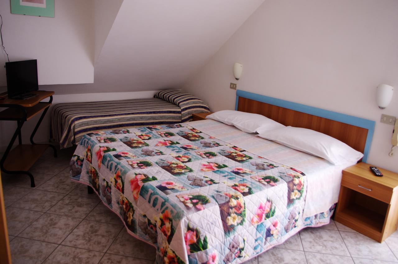 Hotel La Playa San Benedetto del Tronto Exterior photo